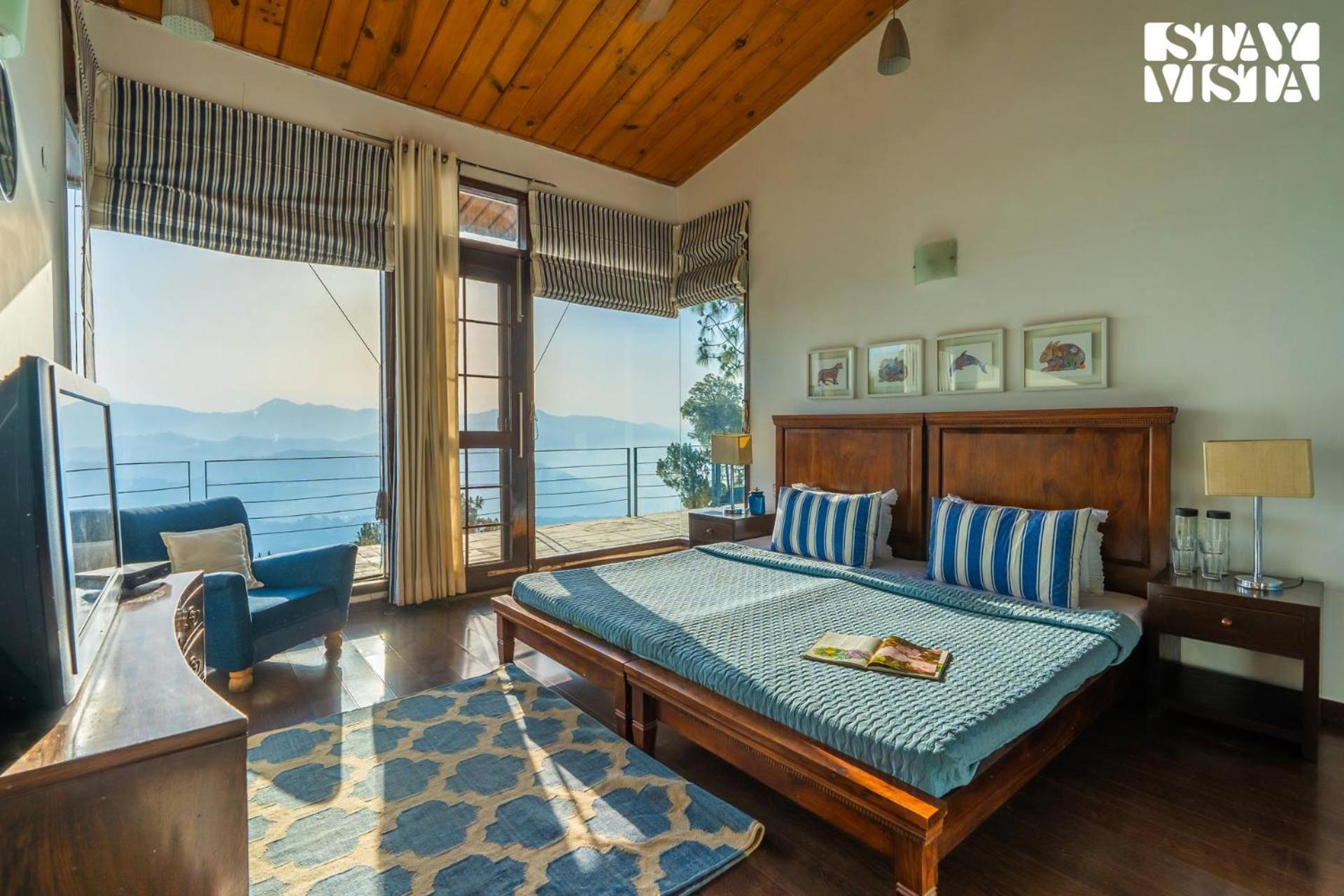 Stayvista At Hillcrest Villa With Valley View, Bonfire And Heater Kasauli Kültér fotó